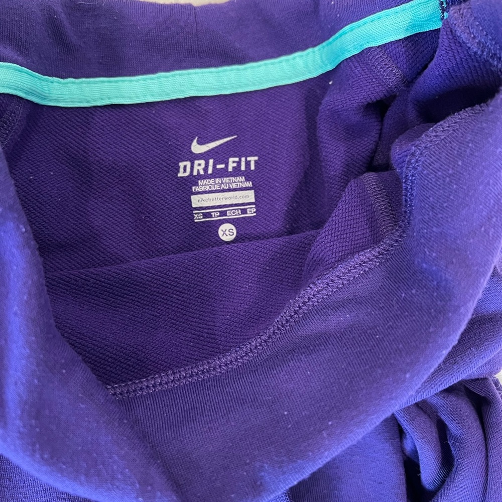 Nike turtleneck crewneck sweaters
